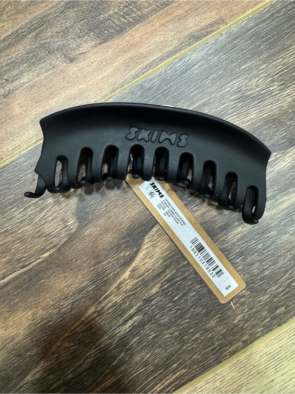 Skims Rounded Black Large Claw Hair Clip